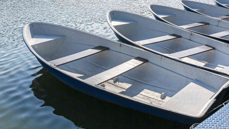 Are Fiberglass Boats Stronger Than Aluminum Boats? Guide