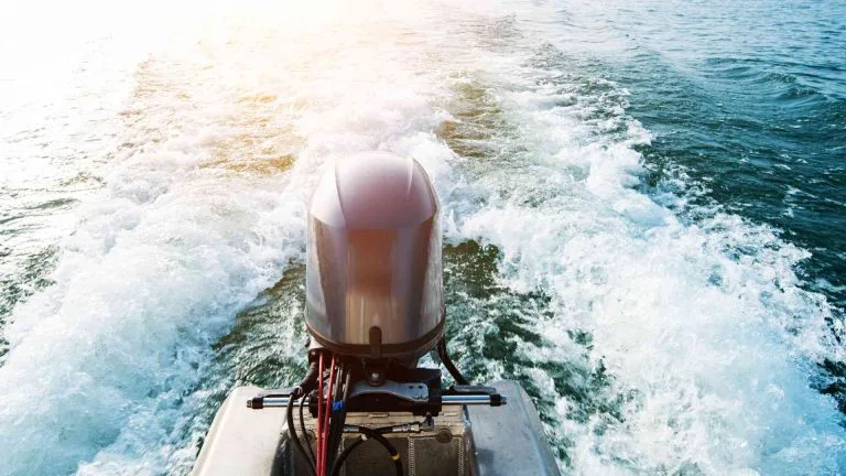 How Noise and Vibration Affect You When Operating a Boat?