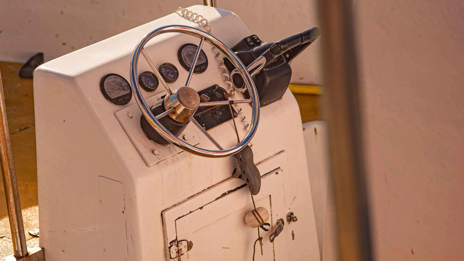 How Does a Boat Speedometer Work: Mechanism Guide