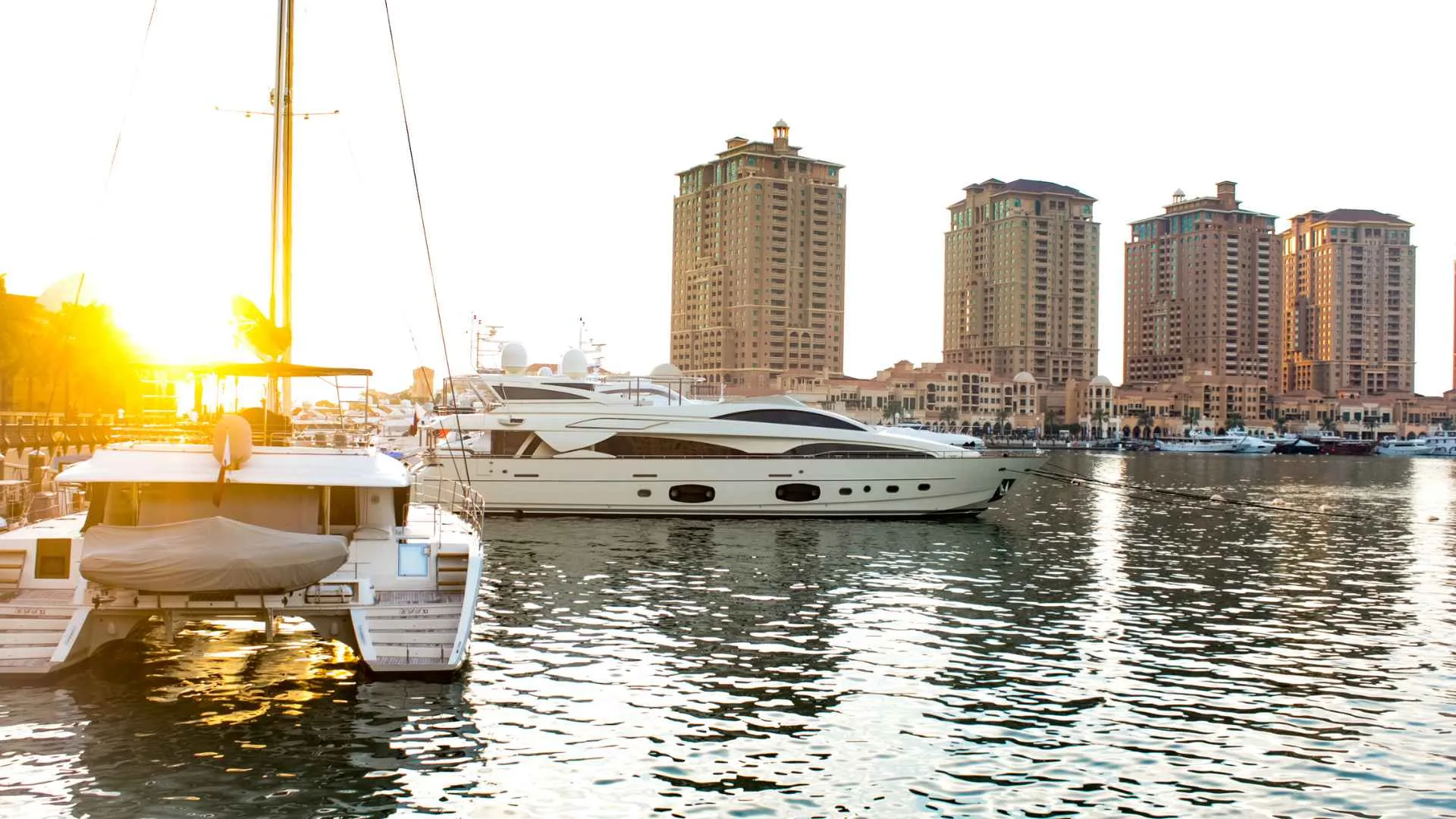 Tritoon Vs. Pontoon: How Are They Different? Guide Tritoons vs. Pontoon Boats