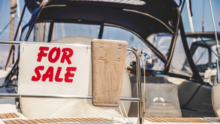 How to Become a Yacht Broker to Sell Your Own Boat? Guide