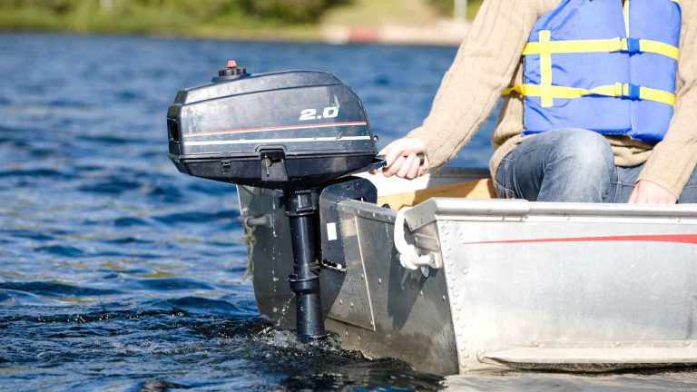 Do Outboard Motors Have Alternators and Charge Batteries?