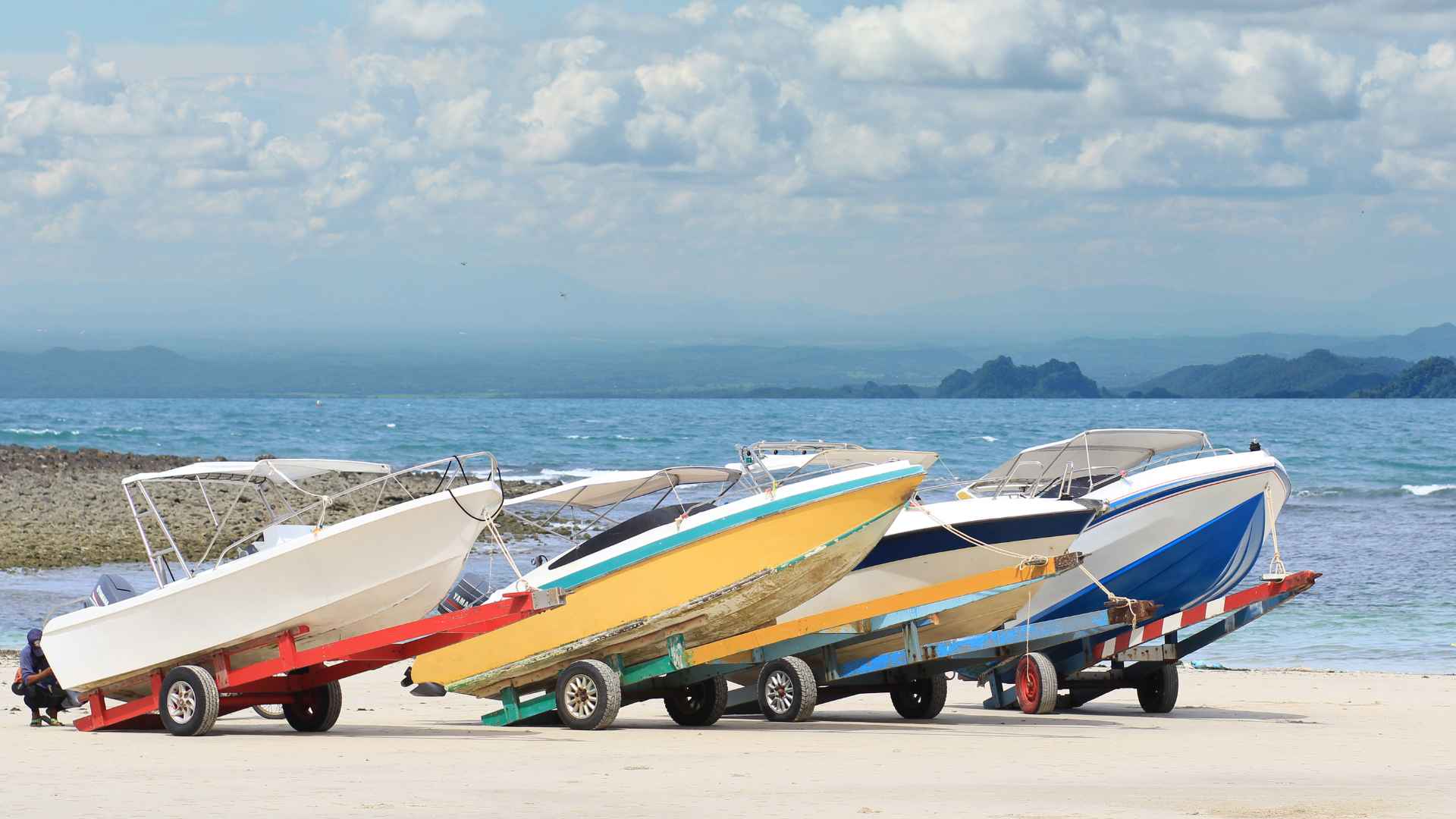 How Should a Boat Sit on a Trailer? All You Need to Know How Should a Boat Sit on a Trailer? All You Need to Know