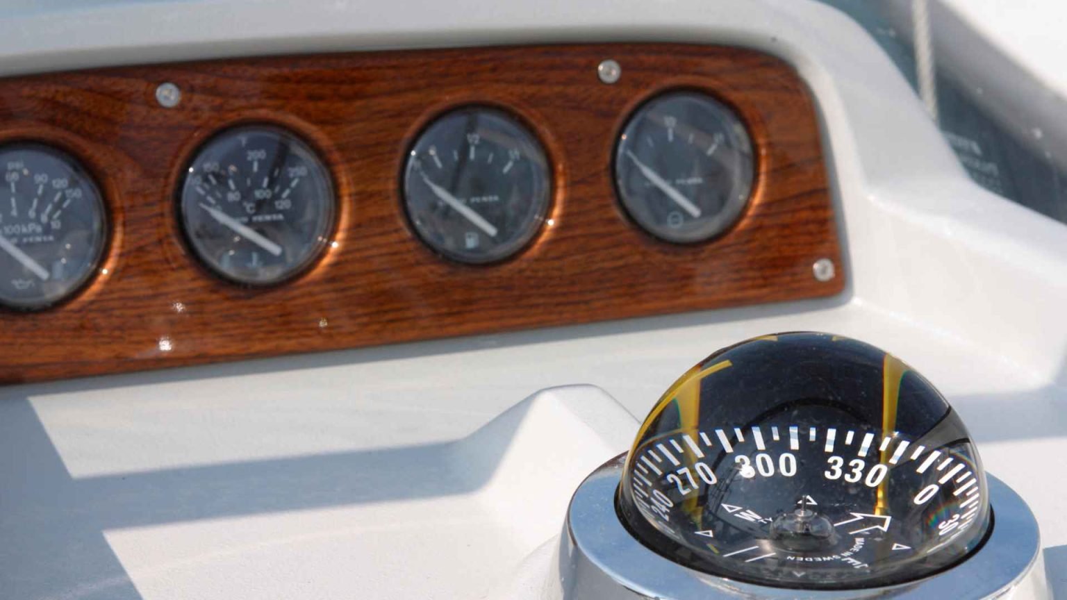 Trim Gauge Not Working on Boat Causes and Solutions Guide