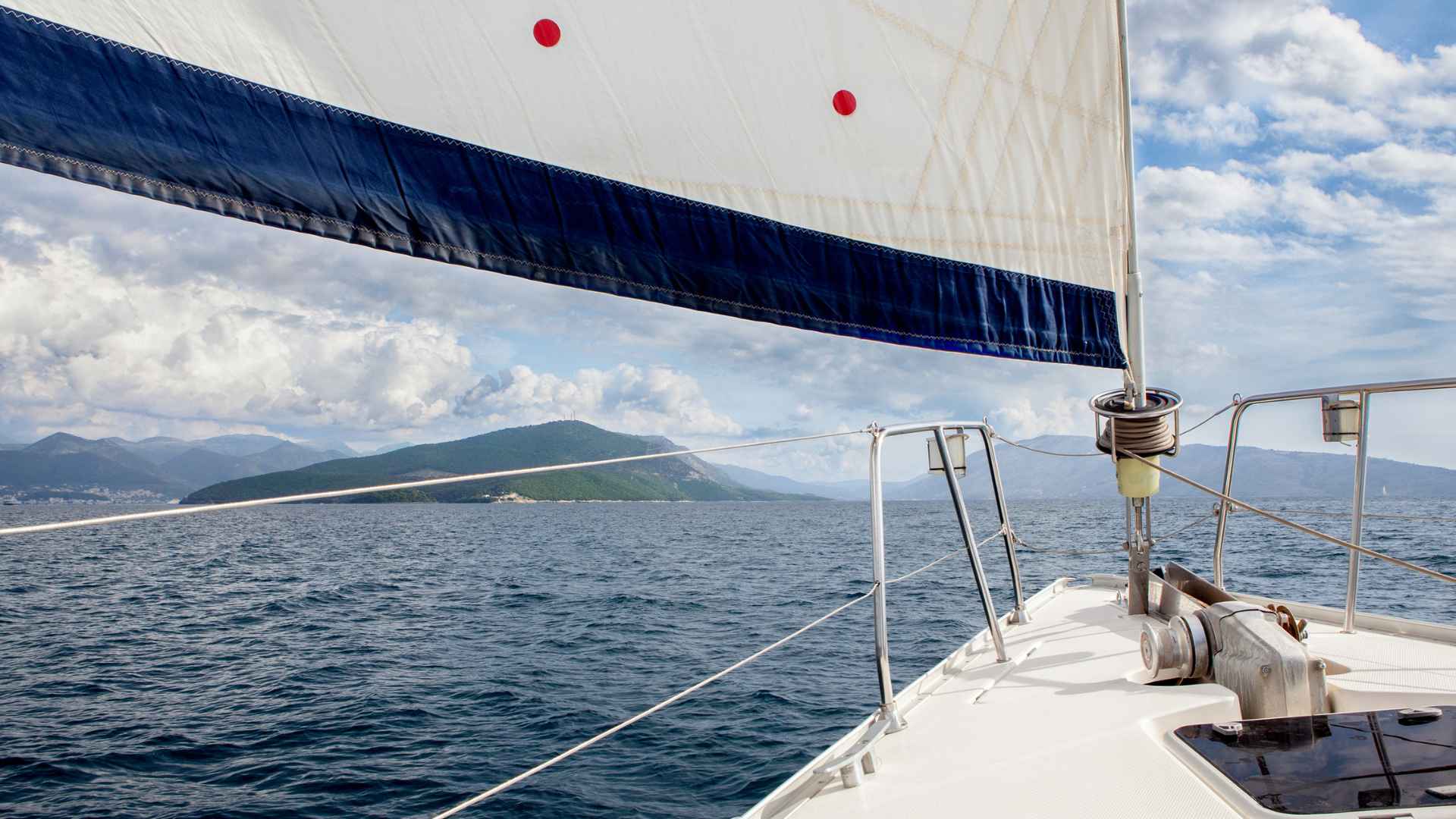 Parts Of A Sailboat Boatsgeek