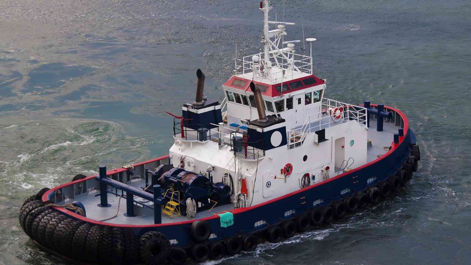How Much Does A Tugboat Captain Make? Guide 2024