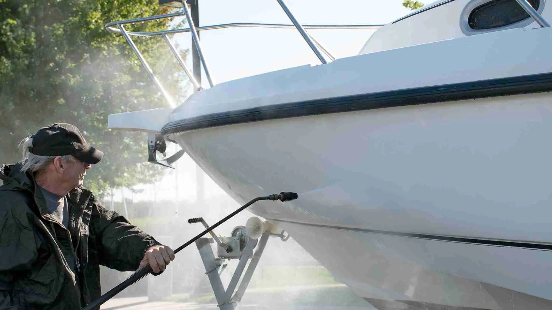 How to Prevent and Remove Barnacles from Boat Hull? How can I prevent and remove barnacles from my boat_s hull