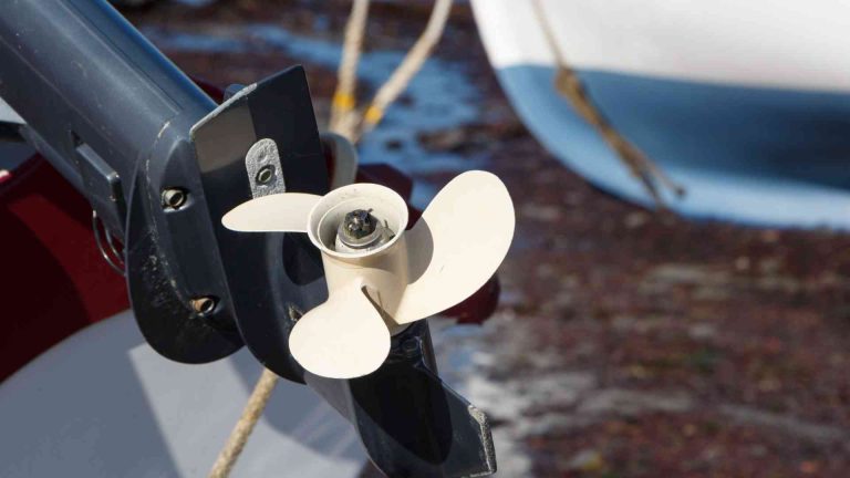 How to Choose the Right Propeller Size for Your Boat?