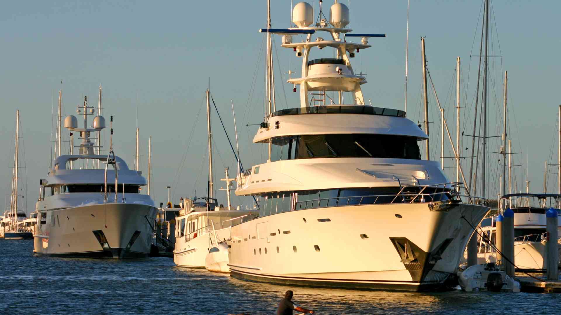 Superyacht vs Mega Yacht - What_s the Difference