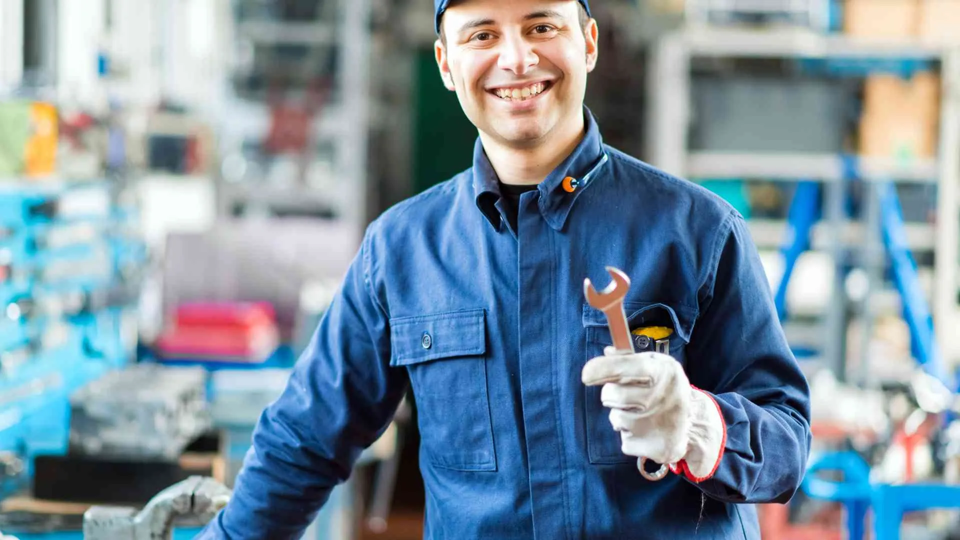 How can I troubleshoot issues with my boat_s electrical system