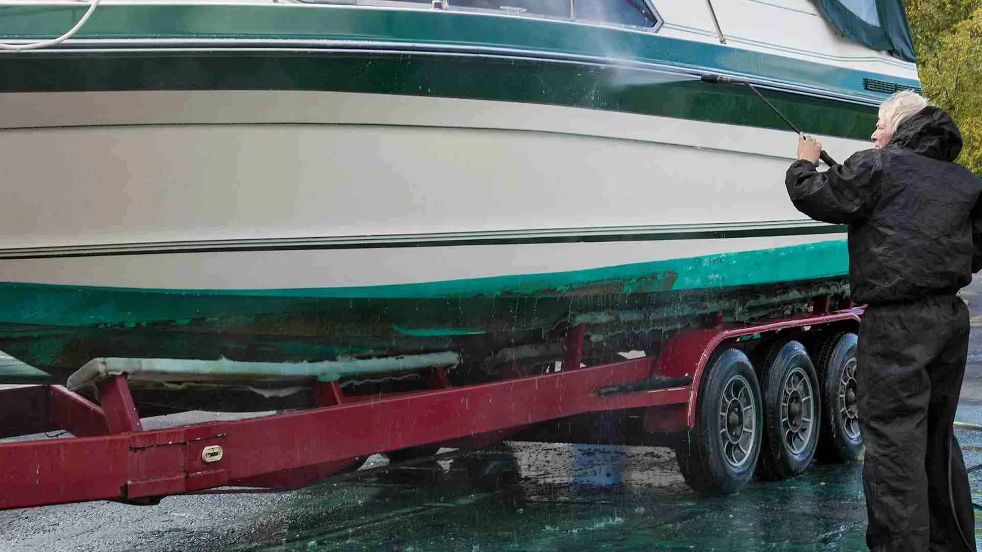 How to Prevent and Remove Barnacles from Boat Hull? How can I prevent and remove barnacles from my boat_s hull