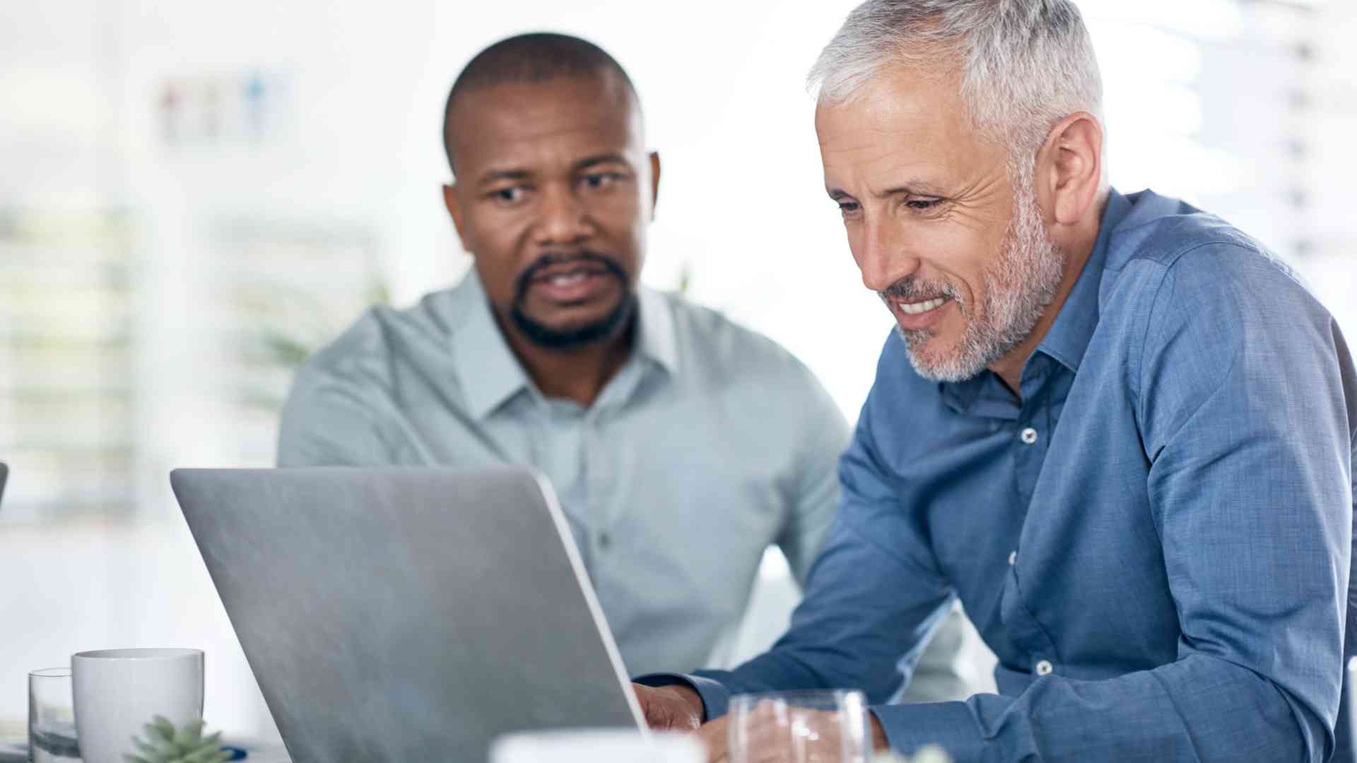 8 Online Resources for Connecting with Boaters & Enthusiasts What lesser-known online resources and forums are helpful for connecting with other boaters and enthusiasts
