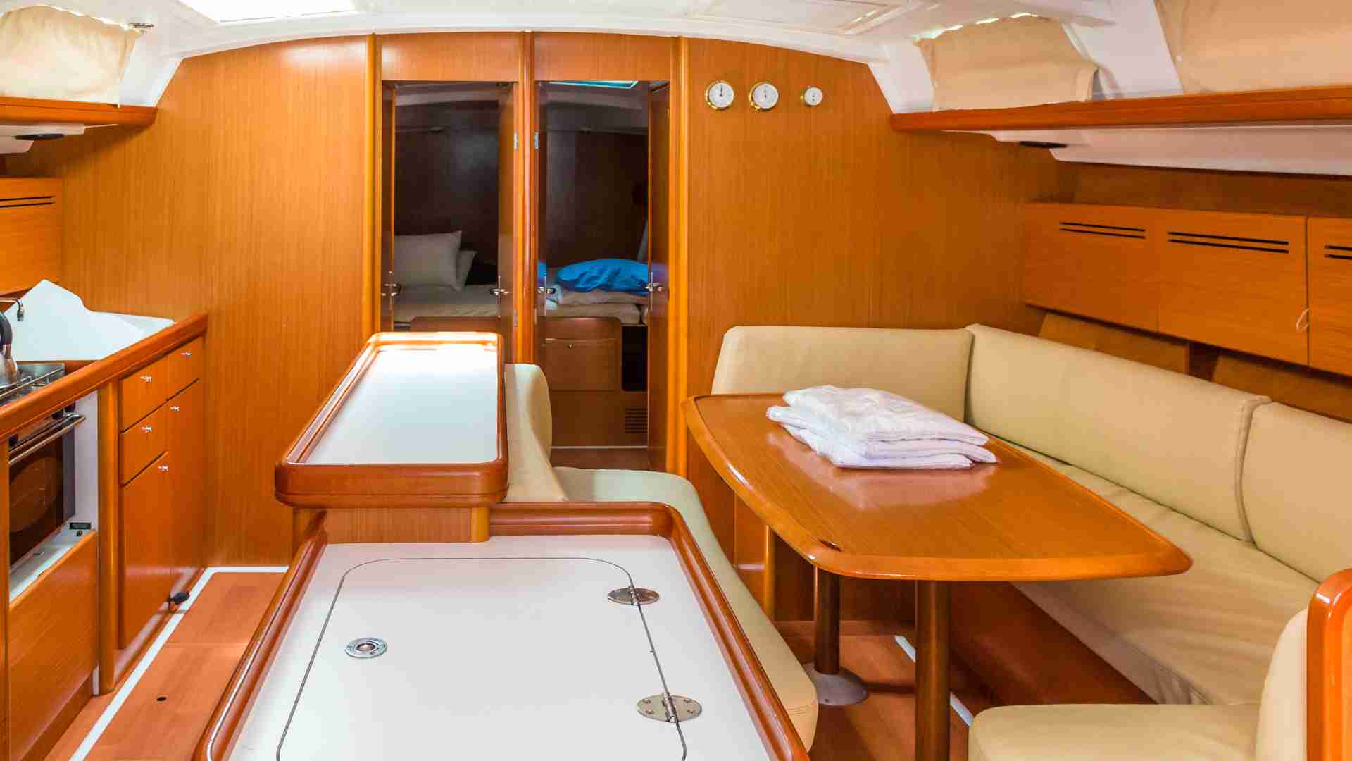 How to Optimize Boat Interior for Comfort and Functionality?