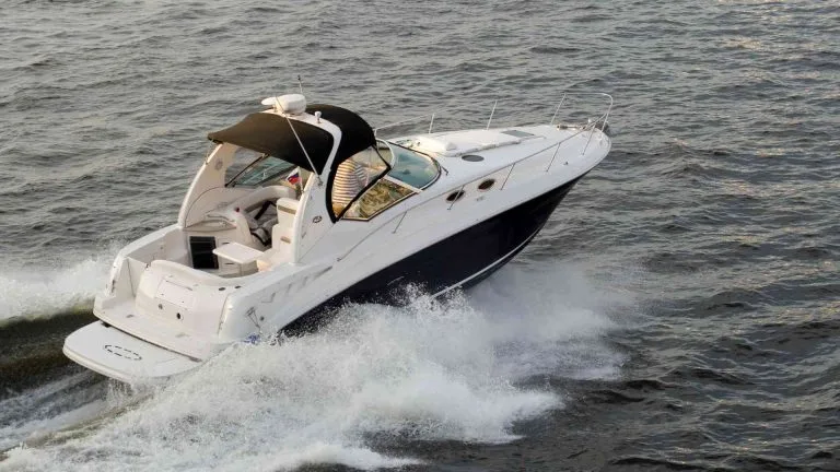 Boats with AC: Staying Cool and Comfortable on the Water