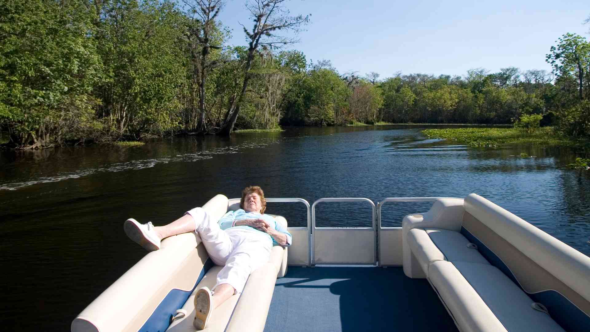 How Wide Is a Pontoon Boat? how wide is a pontoon boat