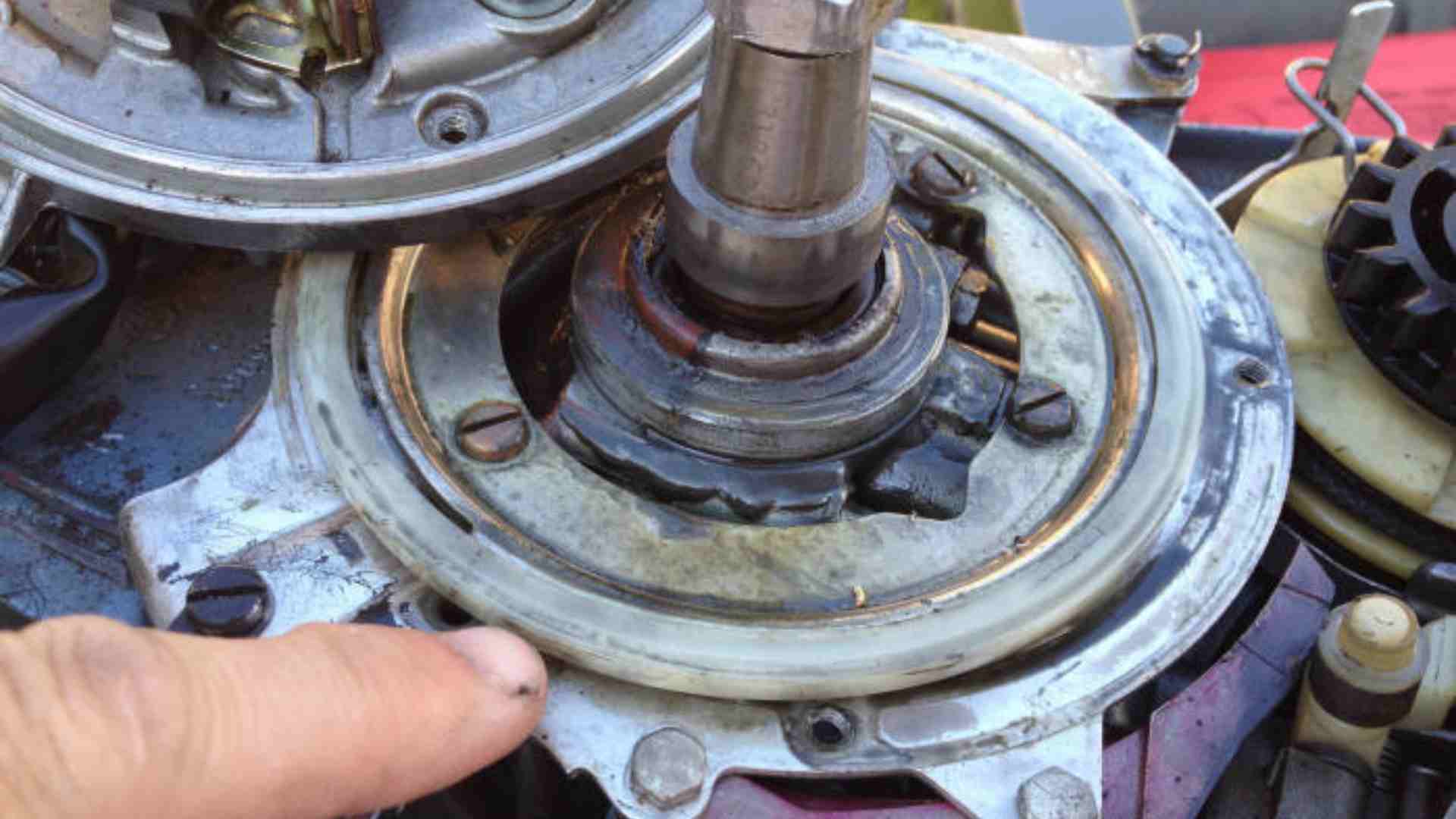 10 Symptoms to Detect Outboard Bad Timing