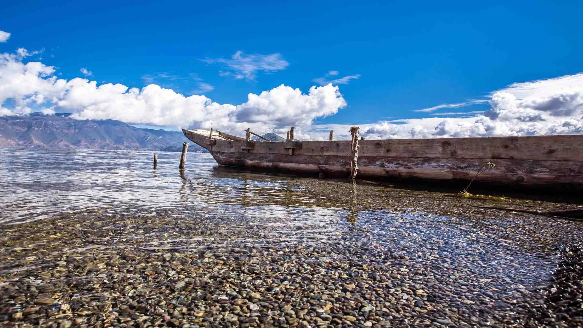 The Humble Flat Bottom Boat: A Guide to a Timeless Classic
