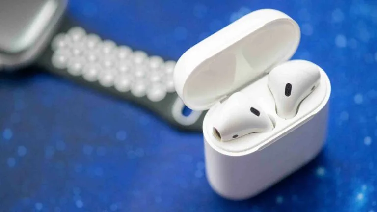 Boat Earbuds: Keeping the Beat While You Ride the Waves