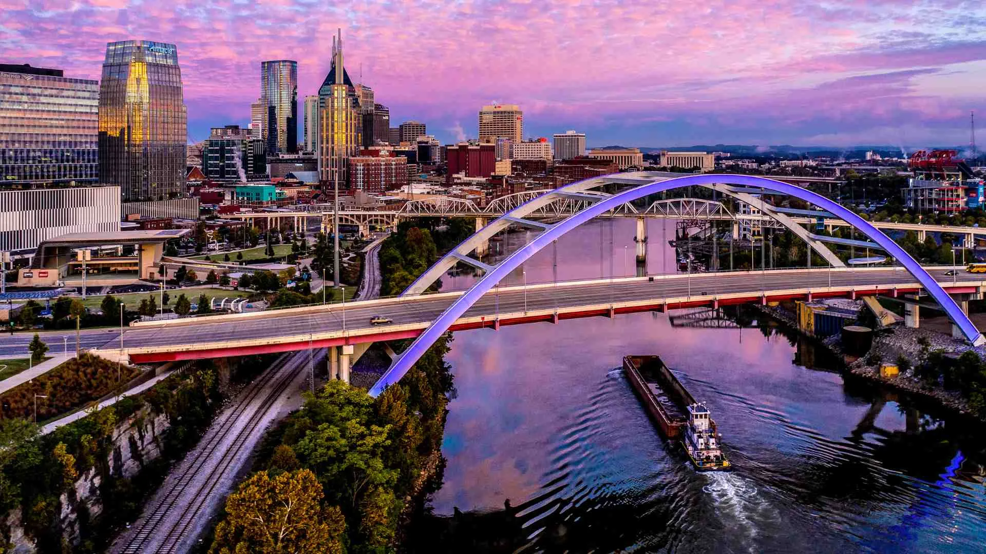 Pontoon Boat for Sale Tennessee: Buying Guide