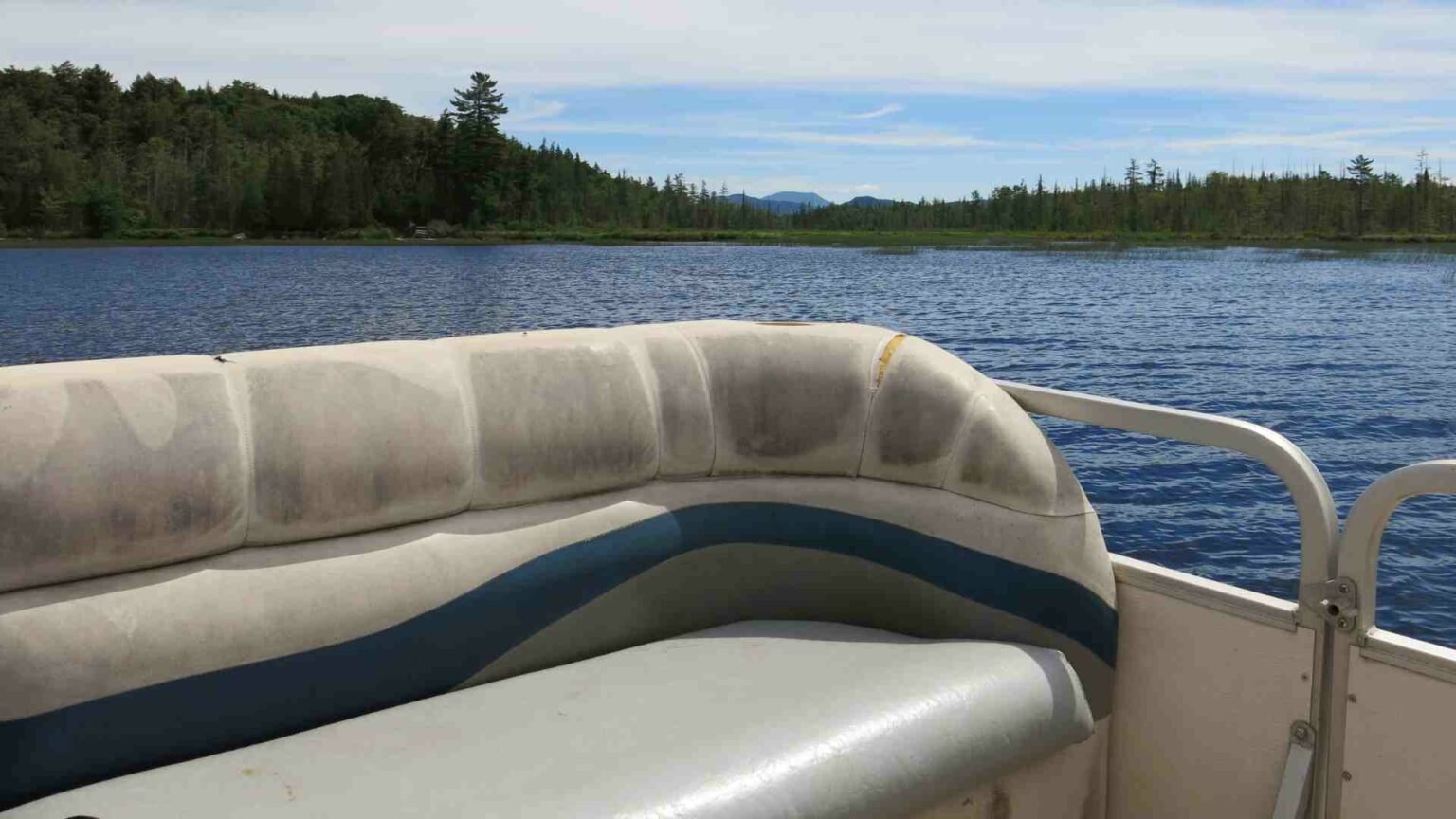 Bentley Pontoon Parts Guide to Keeping Boat Shine