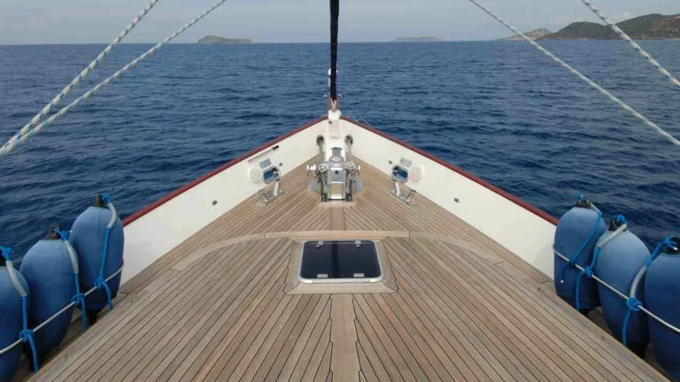 Wooden Deck Boats: Setting Sail in Style