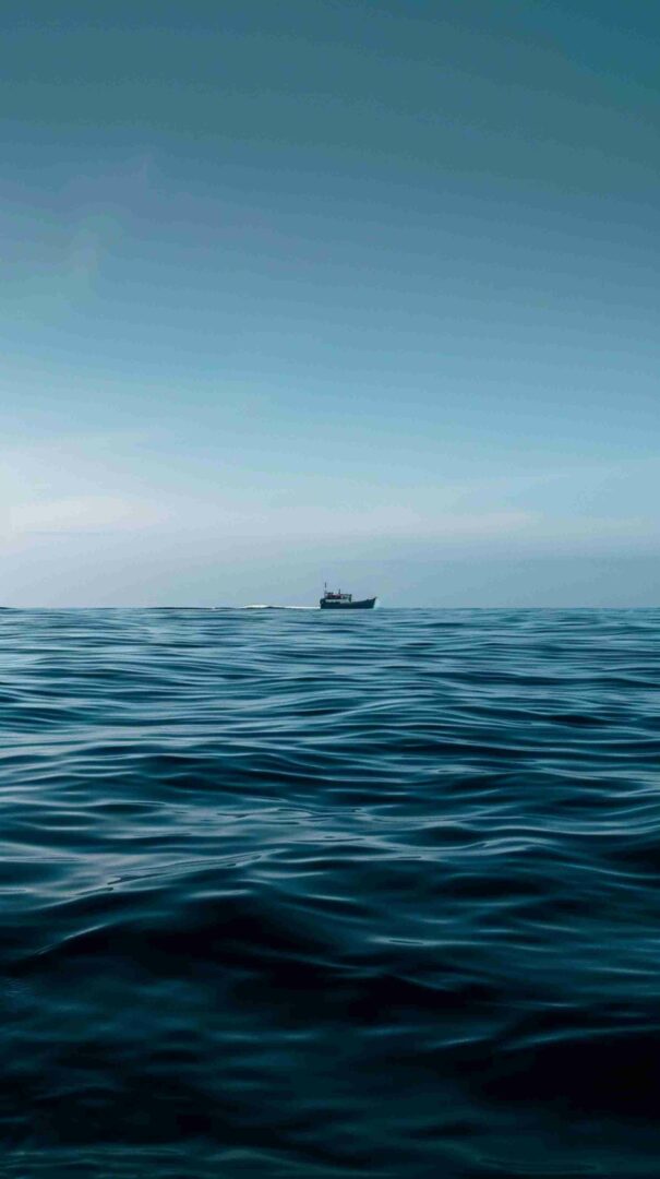 Photo of a Boat 4K HD Wallpaper Photo of a Boat 4K HD Wallpaper