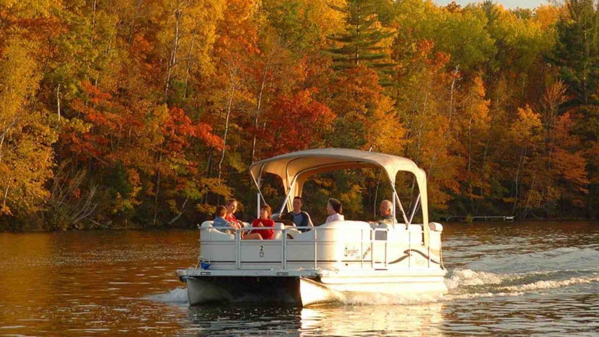 Fall Boating: 6 Reasons to Keep Boating into Autumn