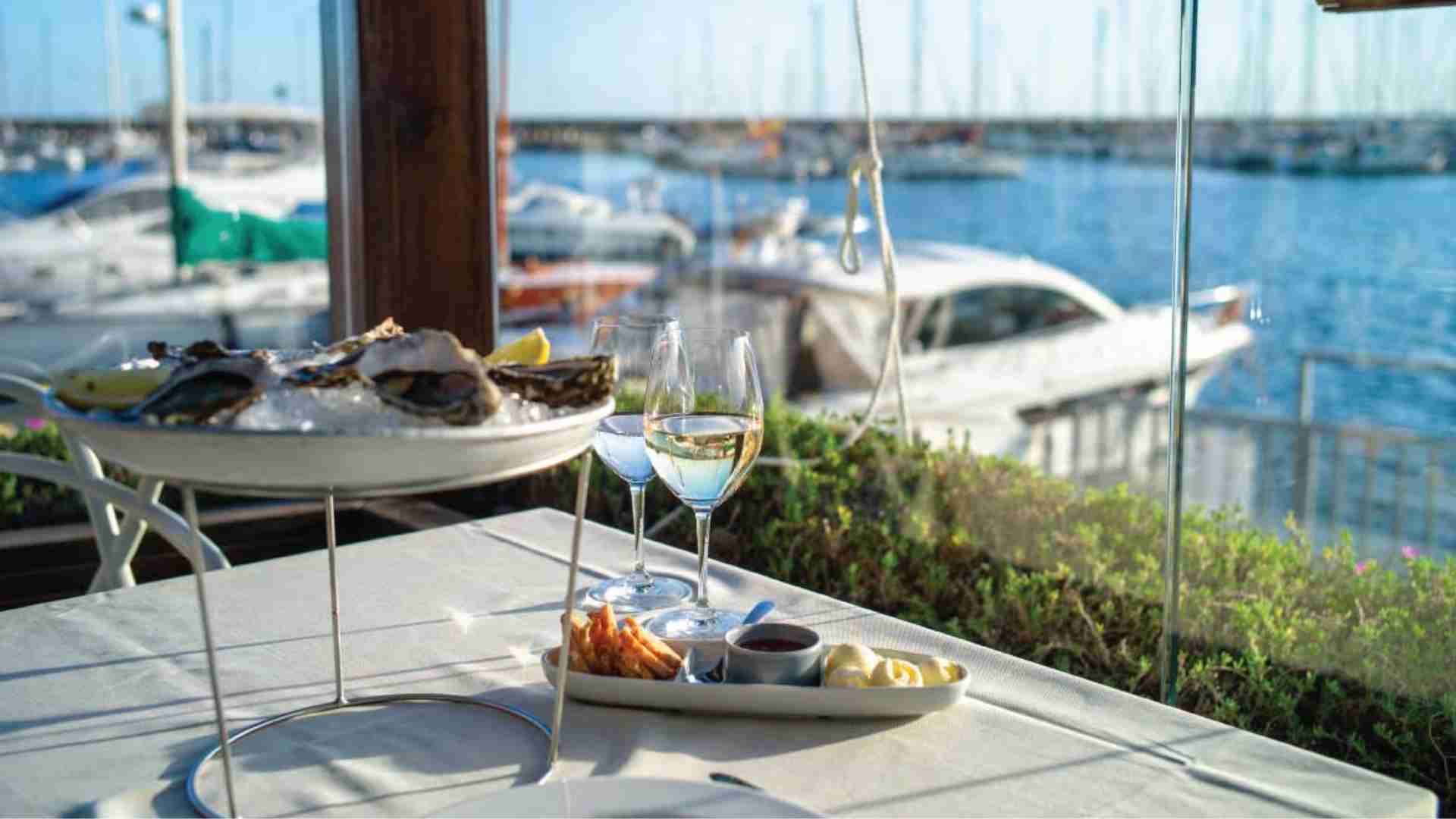 Dock and Dine Basics: 5 Tips for Waterside Dining