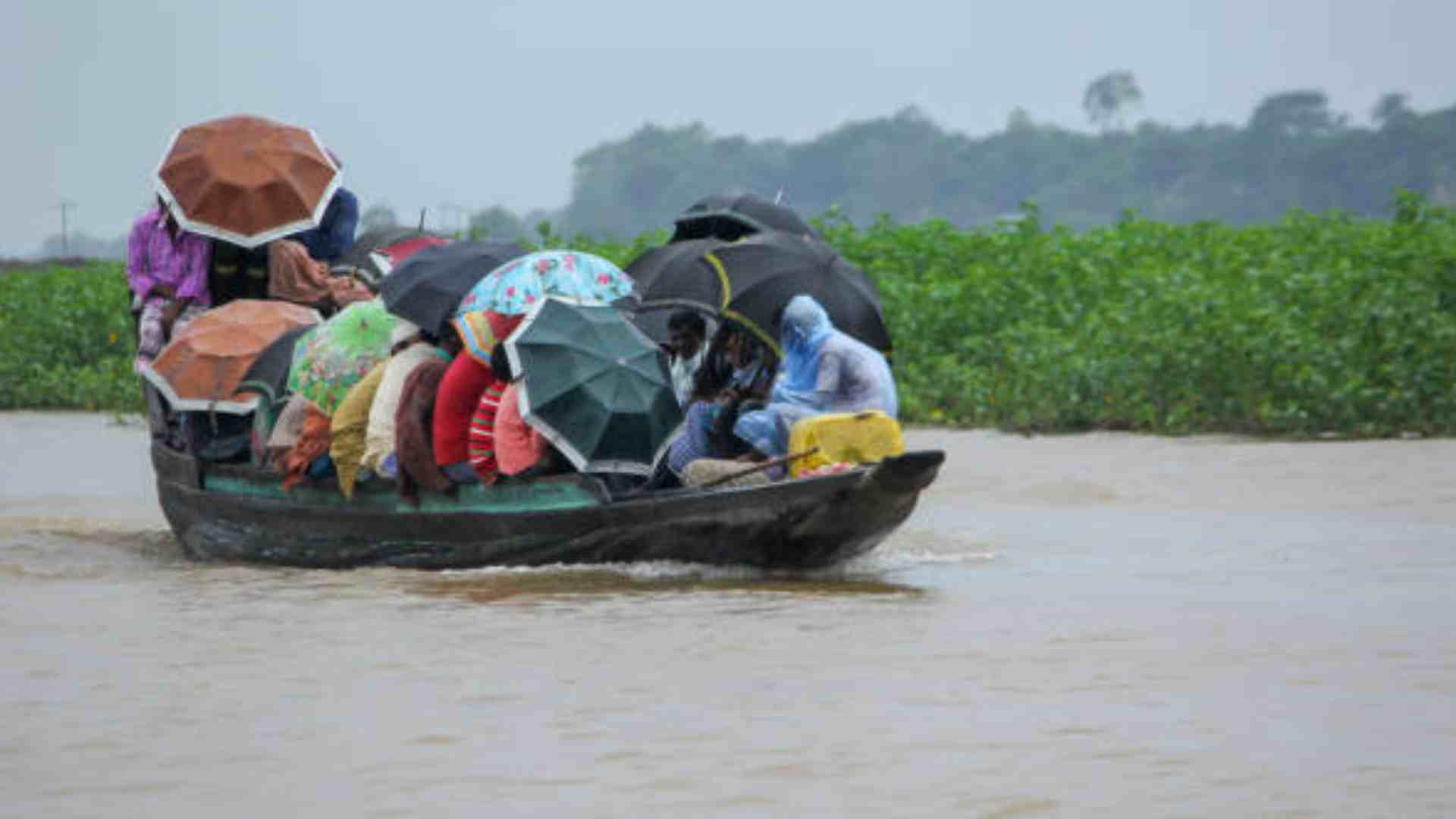 How to Keep Rainy Weather from Ruining Your Boat Day