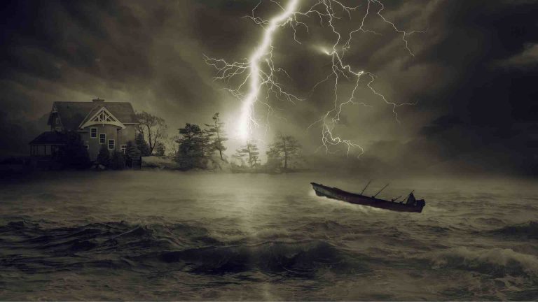 Is It Dangerous to Sail in a Thunderstorm?