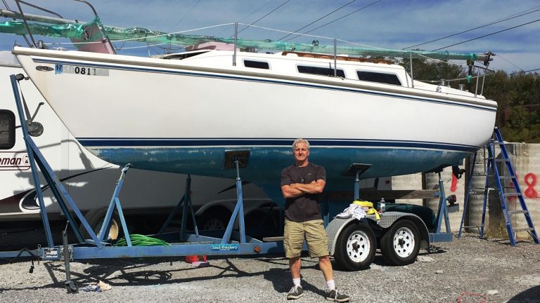 The Largest 3 Sailboats with Swing Keels (In Detail)