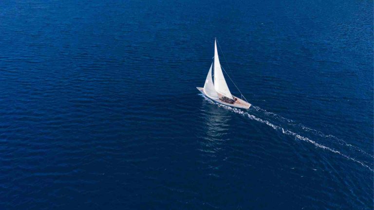 Sailing Gear Essentials: The Ultimate Packing List