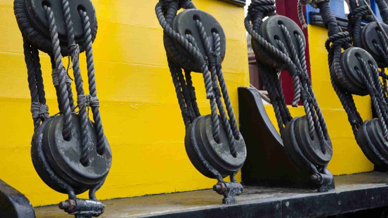 What’s the Best Sailing Rig for Beginners?