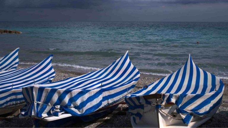 Winter Boat Cover vs. Shrink Wrap & Tarp • What’s Best?